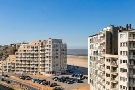 Luxurious New Apartment At 100 Meters From Beach With Stunning Sea- And Ostend-View Exterior photo